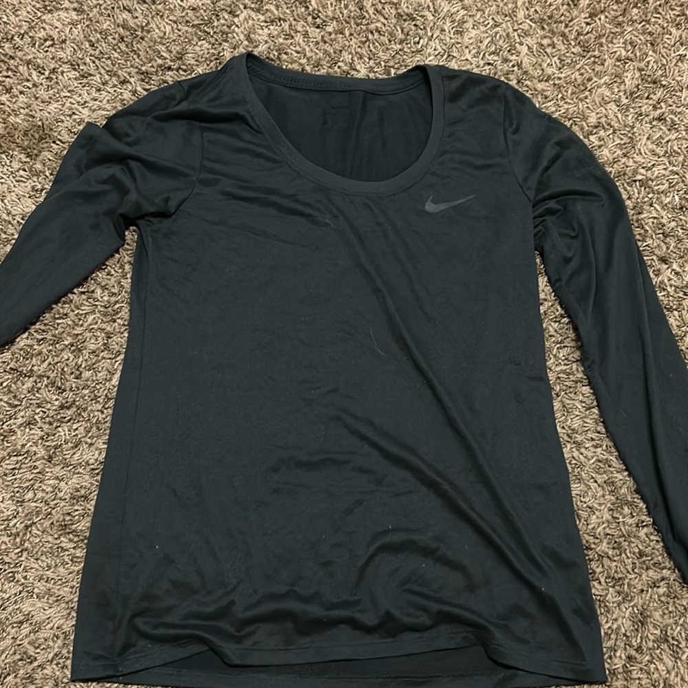 Women’s Nike dri fit shirt